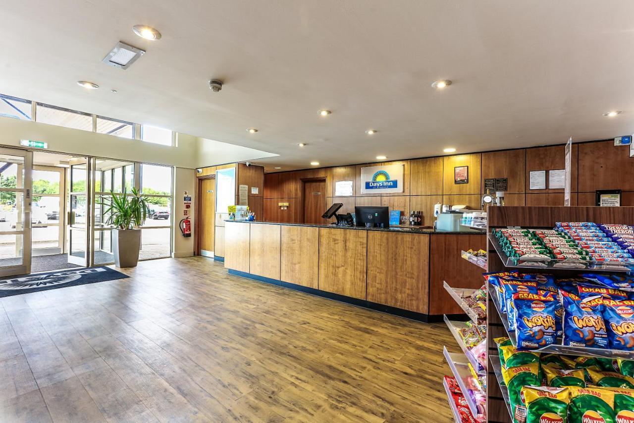Days Inn Πήτερμπορο Εξωτερικό φωτογραφία